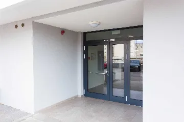 Air-Conditioned Apartment with Balcony in Zadar