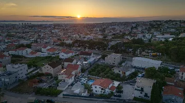 Holiday House in Zadar with Pool & Jacuzzi, up to 10