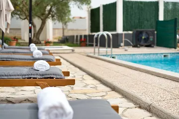 Holiday House in Zadar with Pool & Jacuzzi, up to 10