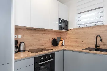 Holiday House in Zadar with Pool & Jacuzzi, up to 10