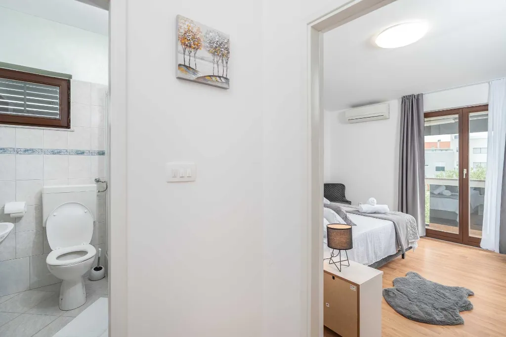 Holiday House in Zadar with Pool & Jacuzzi, up to 10