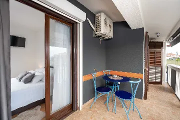 Holiday House in Zadar with Pool & Jacuzzi, up to 10