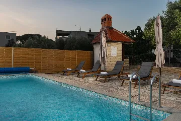 Holiday House in Zadar with Pool & Jacuzzi, up to 10