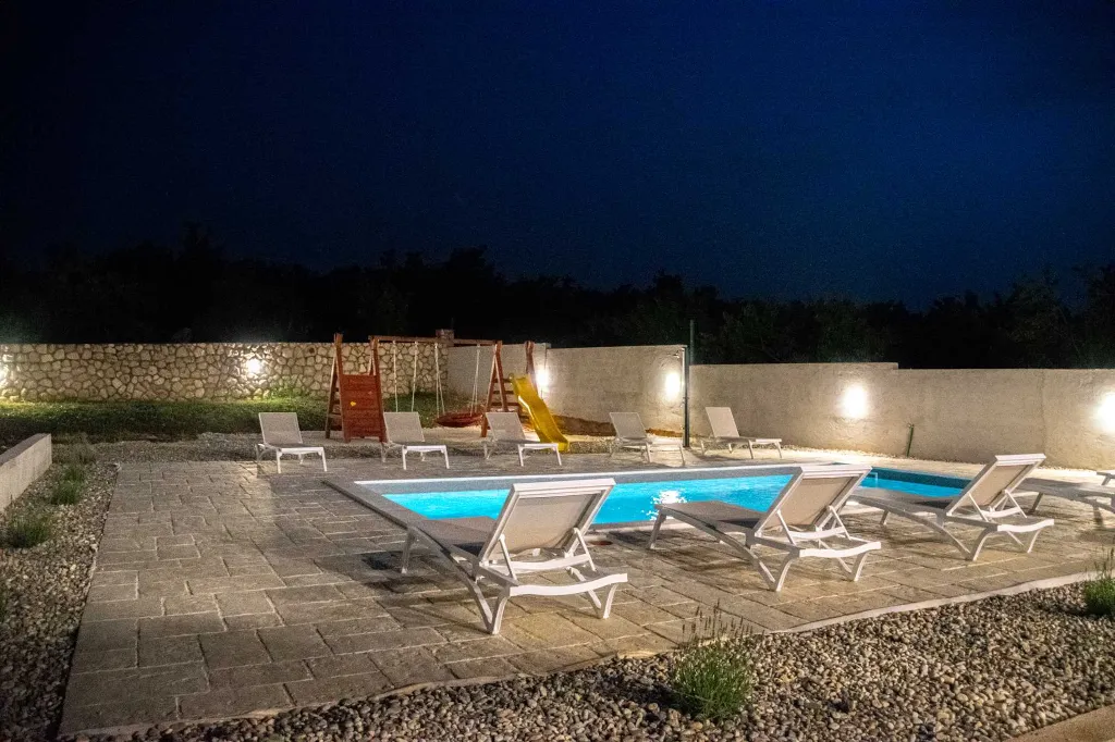 5-Bedroom Villa in Posedarje for up to 12 Guests