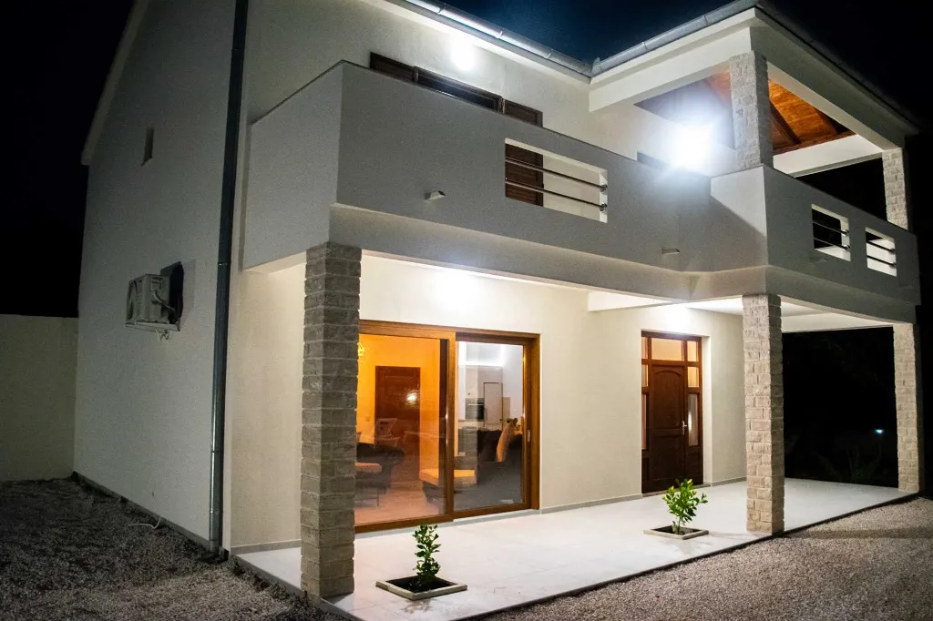 5-Bedroom Villa in Posedarje for up to 12 Guests
