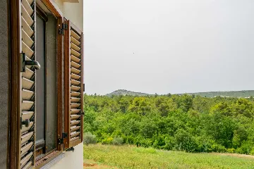 5-Bedroom Villa in Posedarje for up to 12 Guests