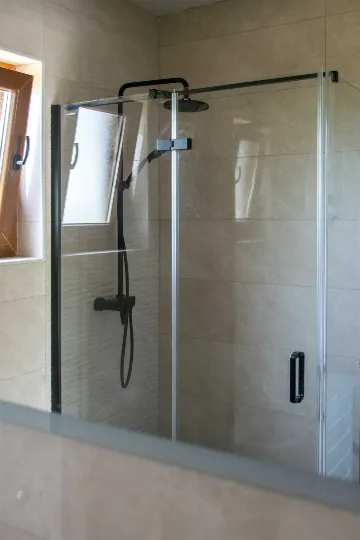 5-Bedroom Villa in Posedarje for up to 12 Guests