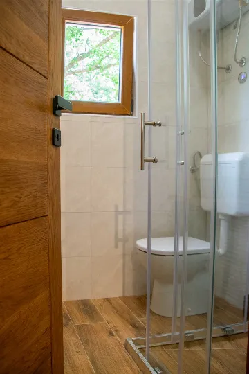 5-Bedroom Villa in Posedarje for up to 12 Guests