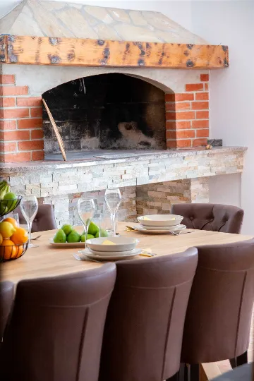 5-Bedroom Villa in Posedarje for up to 12 Guests