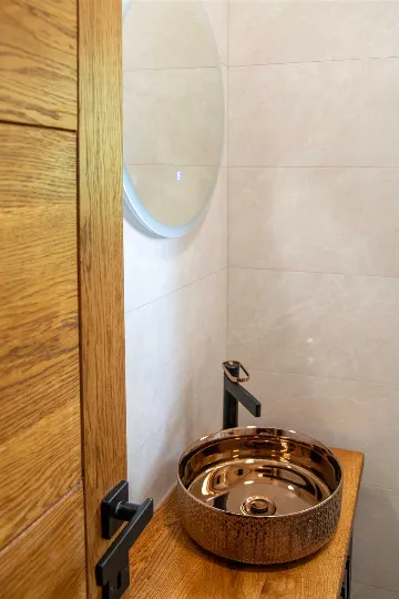 5-Bedroom Villa in Posedarje for up to 12 Guests