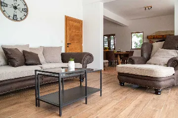 5-Bedroom Villa in Posedarje for up to 12 Guests