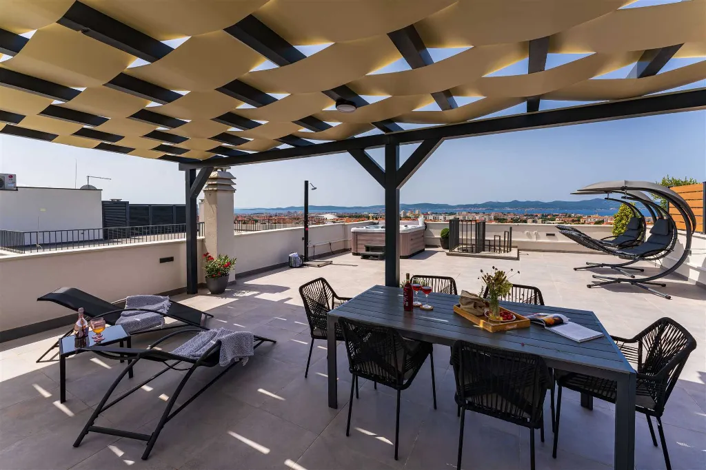 Penthouse Apartment in Zadar for 6 Guests
