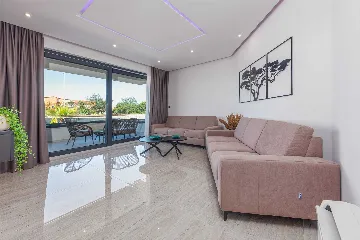 Villa with Sea View and Pool in Bibinje