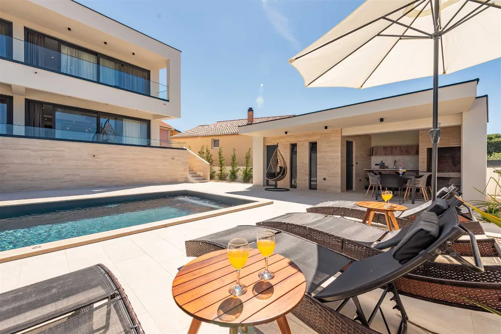 Villa with Sea View and Pool in Bibinje