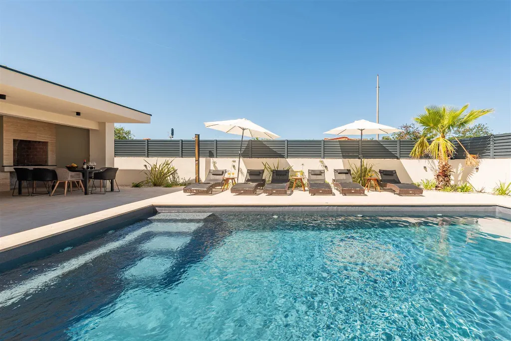 Villa with Sea View and Pool in Bibinje