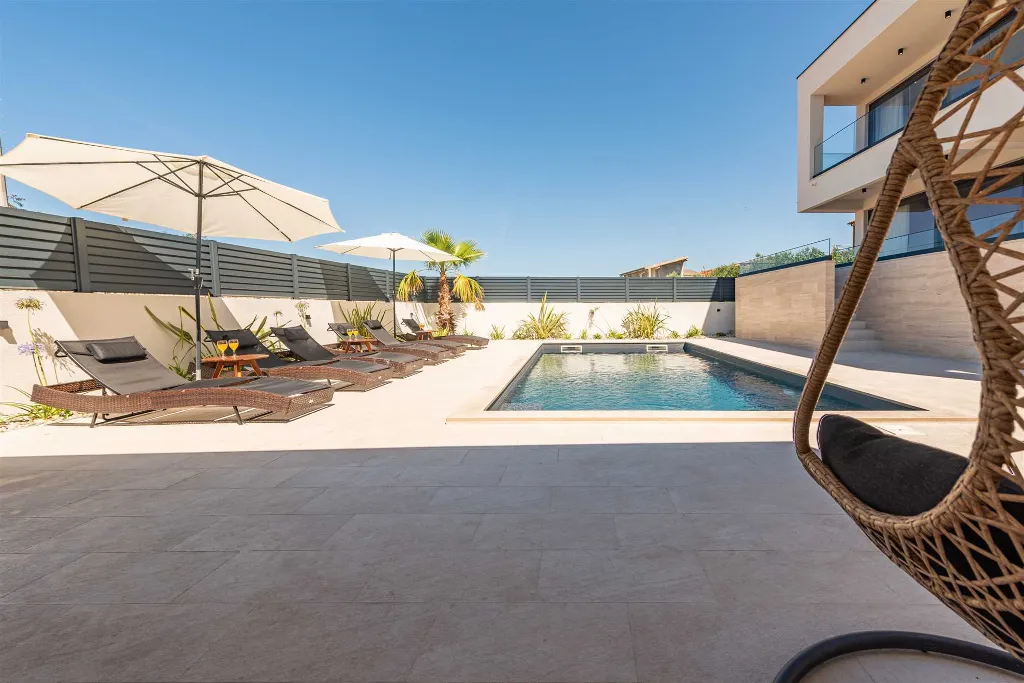 Villa with Sea View and Pool in Bibinje