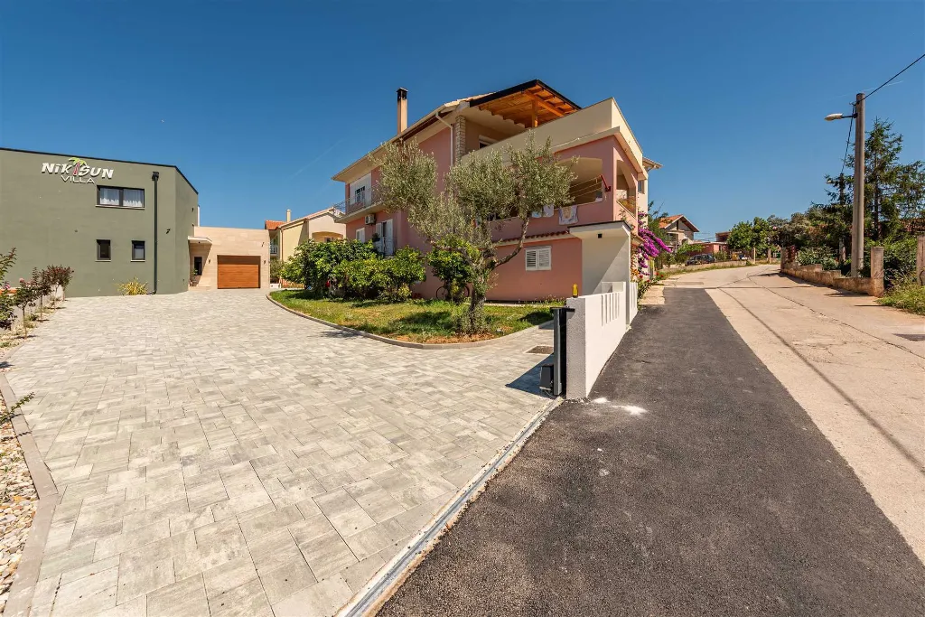 Villa with Sea View and Pool in Bibinje