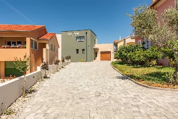 Villa with Sea View and Pool in Bibinje