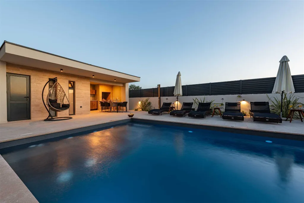 Villa with Sea View and Pool in Bibinje