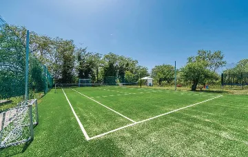 Spacious 4-Bedroom Villa in Zadar (Zemunik Donji)