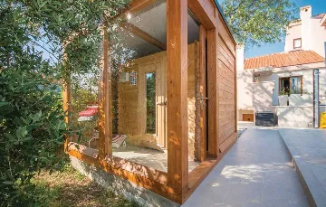 Spacious 4-Bedroom Villa in Zadar (Zemunik Donji)
