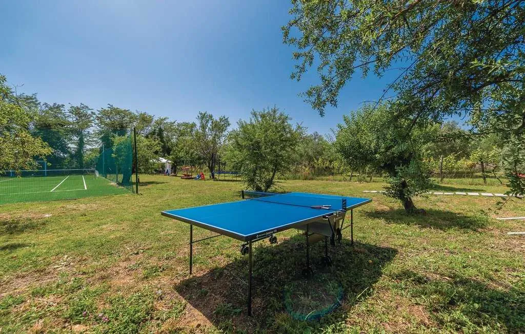 Spacious 4-Bedroom Villa in Zadar (Zemunik Donji)