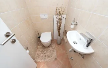 Spacious 4-Bedroom Villa in Zadar (Zemunik Donji)