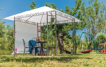 Spacious 4-Bedroom Villa in Zadar (Zemunik Donji)