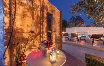 Spacious 4-Bedroom Villa in Zadar (Zemunik Donji)