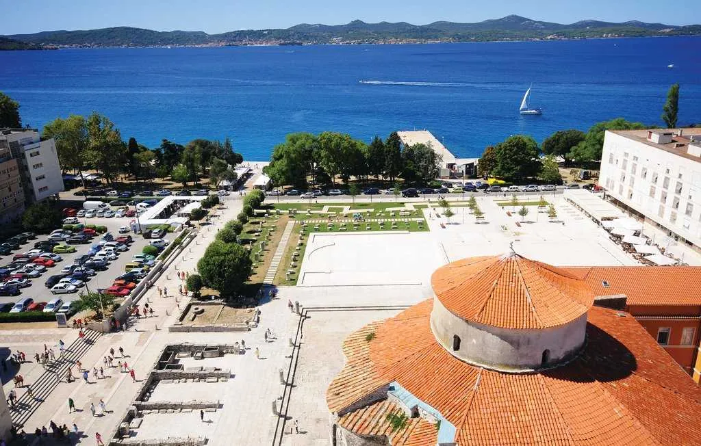 Spacious 4-Bedroom Villa in Zadar (Zemunik Donji)