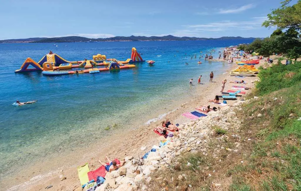 Spacious 4-Bedroom Villa in Zadar (Zemunik Donji)