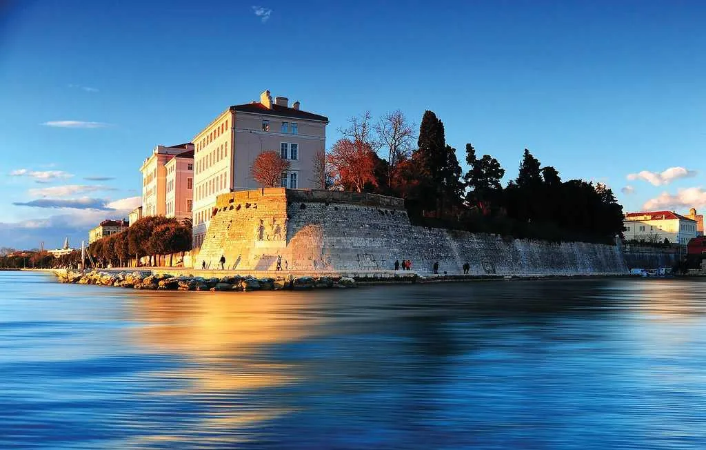 Spacious 4-Bedroom Villa in Zadar (Zemunik Donji)