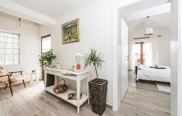 Spacious 4-Bedroom Villa in Zadar (Zemunik Donji)