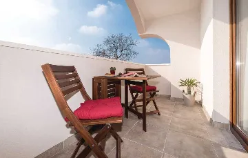 Spacious 4-Bedroom Villa in Zadar (Zemunik Donji)