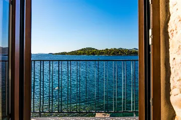 Heated Infinity Pool Seafront Villa in Zadar
