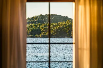 Heated Infinity Pool Seafront Villa in Zadar