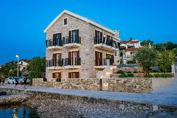 Heated Infinity Pool Seafront Villa in Zadar