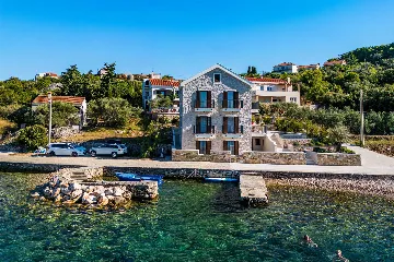 Heated Infinity Pool Seafront Villa in Zadar