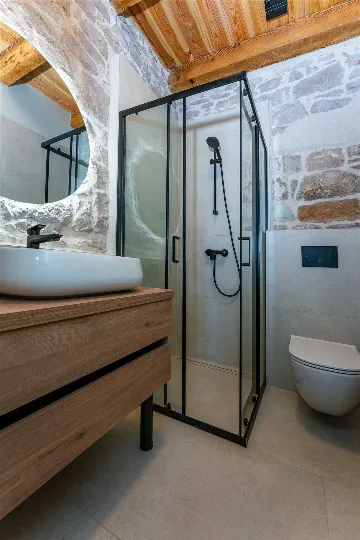 Heated Infinity Pool Seafront Villa in Zadar