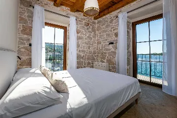 Heated Infinity Pool Seafront Villa in Zadar