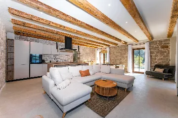 Heated Infinity Pool Seafront Villa in Zadar