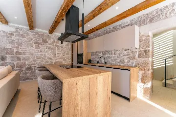 Heated Infinity Pool Seafront Villa in Zadar