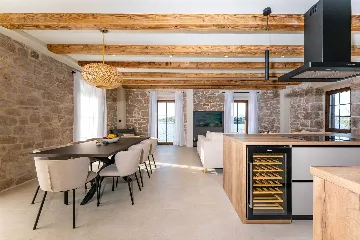 Heated Infinity Pool Seafront Villa in Zadar