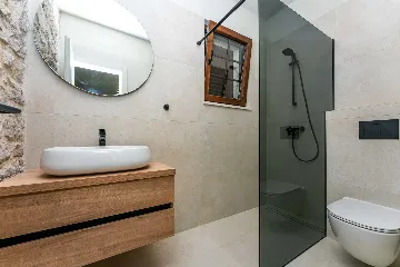 Heated Infinity Pool Seafront Villa in Zadar