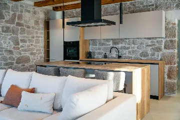 Heated Infinity Pool Seafront Villa in Zadar