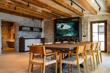 Heated Infinity Pool Seafront Villa in Zadar