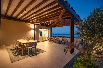 Seafront Villa in Dobropoljana, Otok Pašman