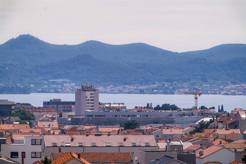 Air-Conditioned 2-Bedroom Apartment in Zadar