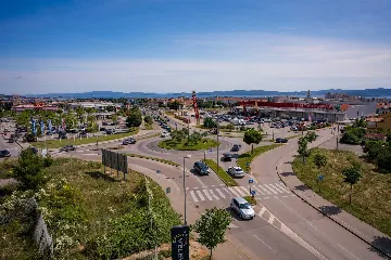 Air-Conditioned 2-Bedroom Apartment in Zadar