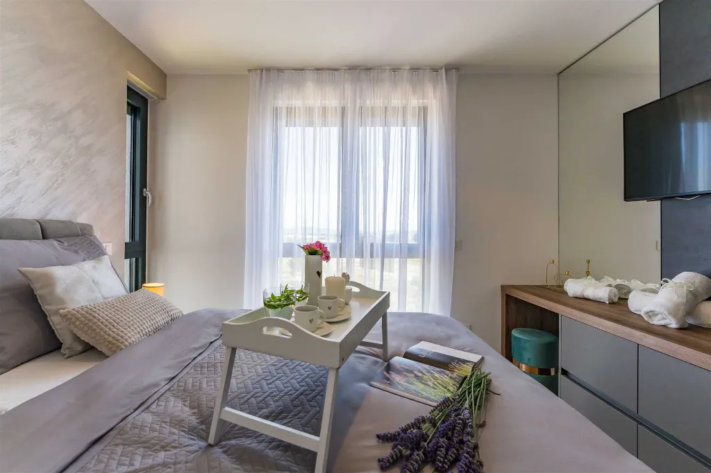 Air-Conditioned 2-Bedroom Apartment in Zadar